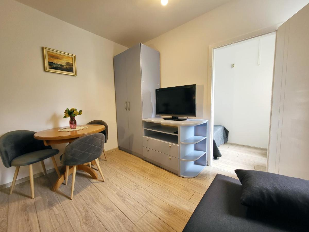 Mali Apartman U Centru Makarska Exterior photo